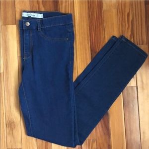 Zara Skinny Jegging Jeans size 2 - like new